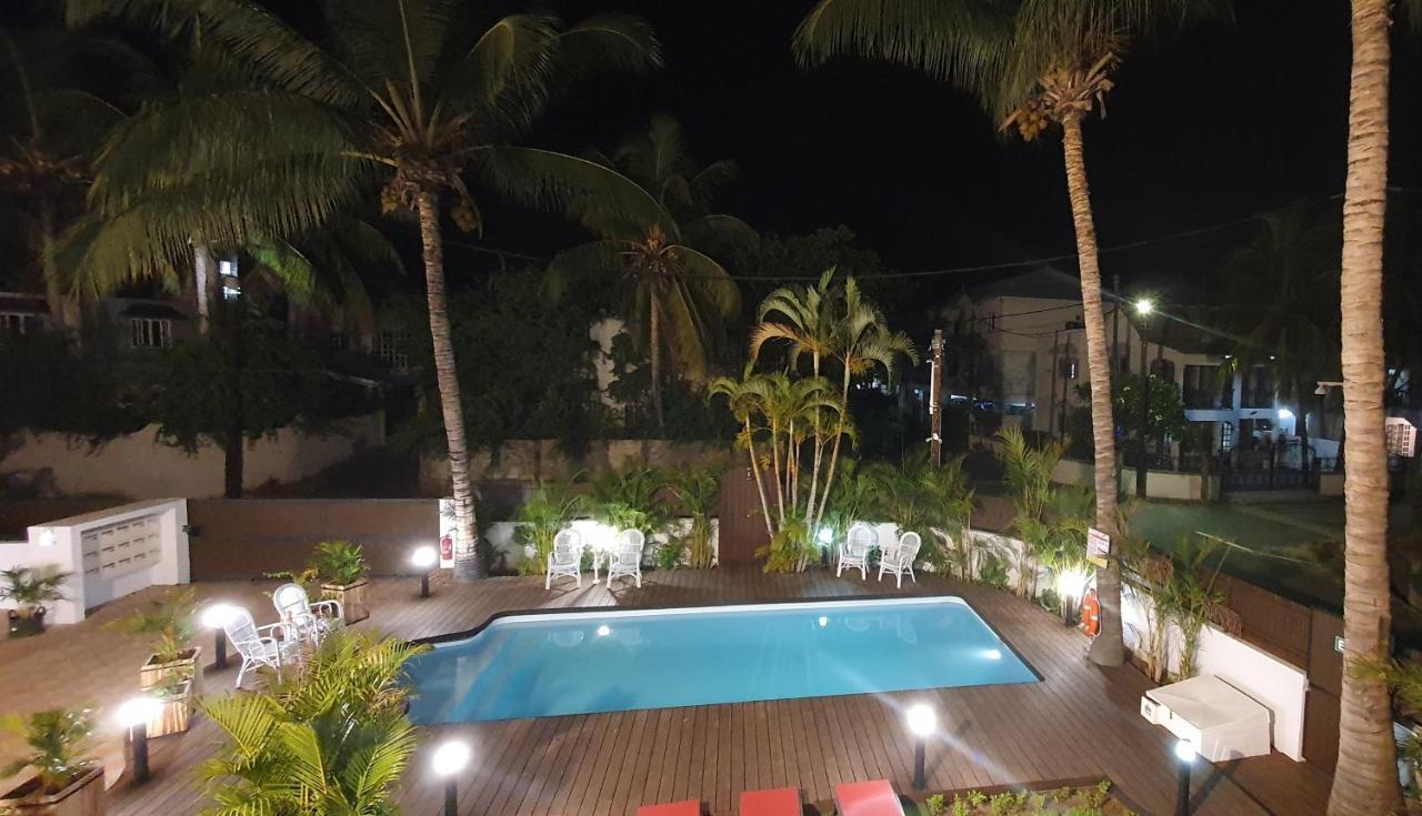 Les Cerisiers - Exclusive Beach Residence - 3 Bedroom Modern Apartment, Flic-en-Flacq Екстериор снимка